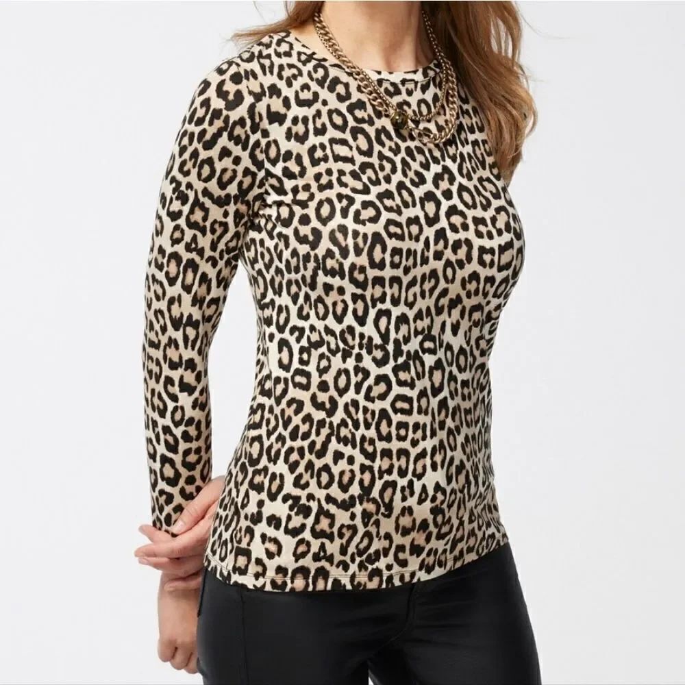 Chico's Cheetah Print Long Sleeve Crewneck Pullover